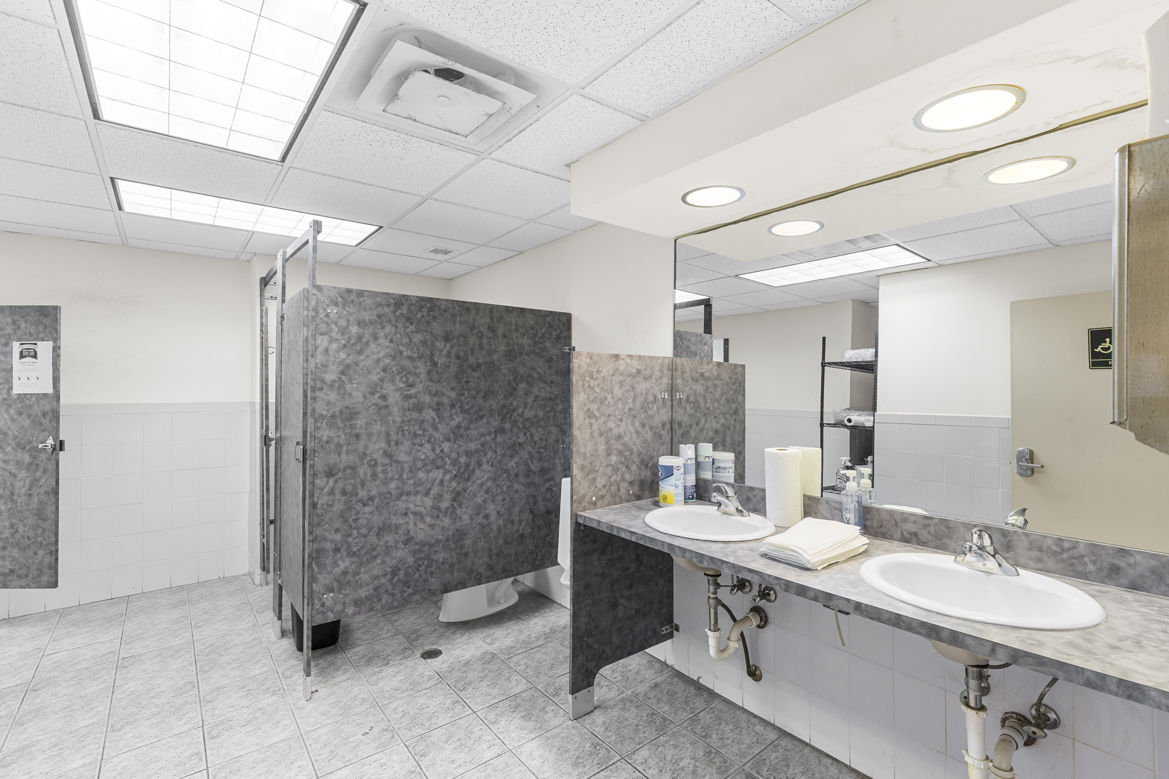 Multi-stall restroom